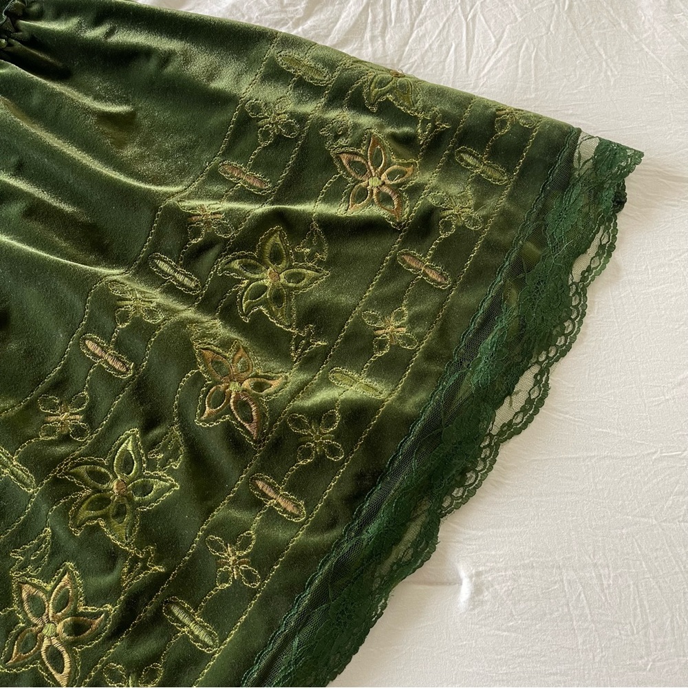 Vintage Y2K Green Velvet Renaissance Fairy Whimsigoth Embroidered Fairy Skirt - Picture 10 of 13